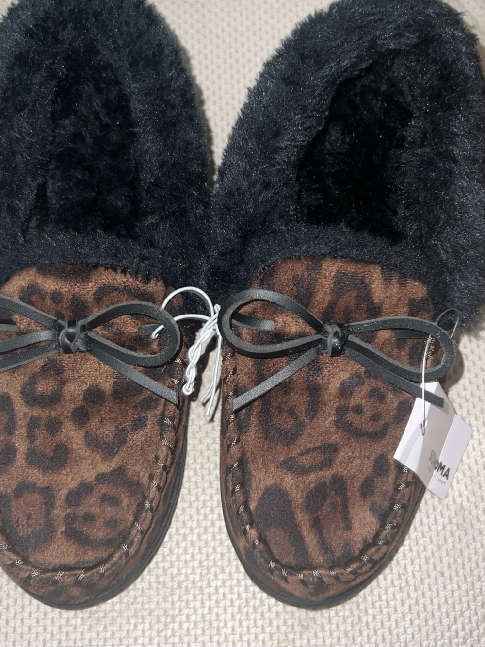 Sonoma Leopard Print Faux fur Lined Moccasin Slippers women small(6-7)